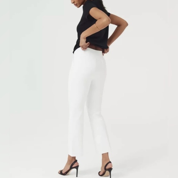 New SPANX Silver Linings Kick Flare Pull-on Pants size Medium in Classic White - Picture 2 of 16